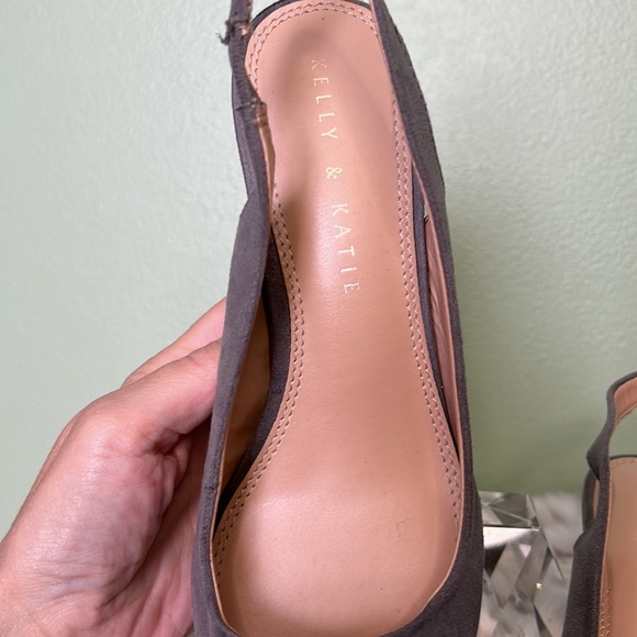 Kelly & Katie Gray Slingback Block Heels - Picture 11 of 12